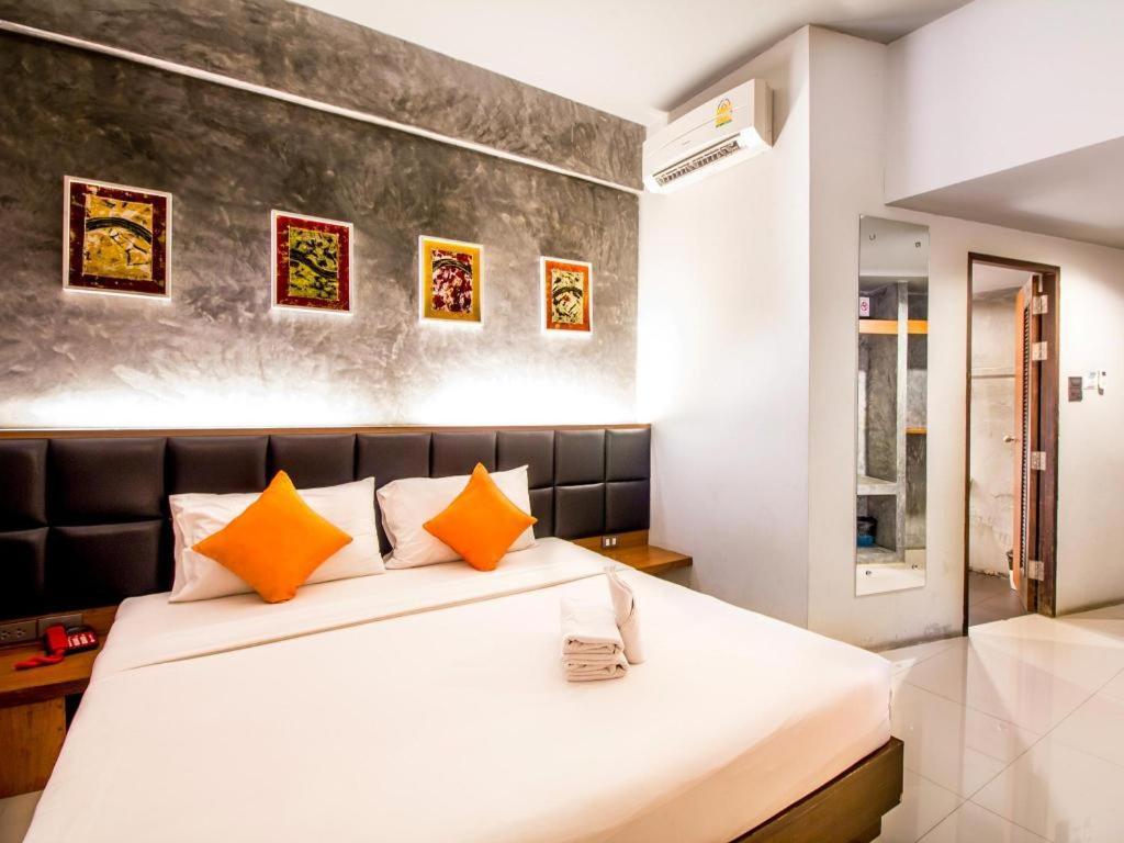 B2 Thippanate Boutique & Budget Hotel Чіангмай Екстер'єр фото