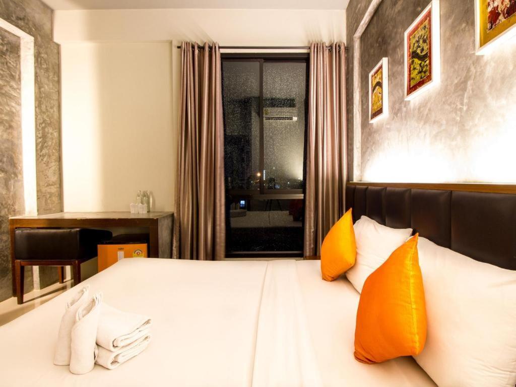 B2 Thippanate Boutique & Budget Hotel Чіангмай Екстер'єр фото